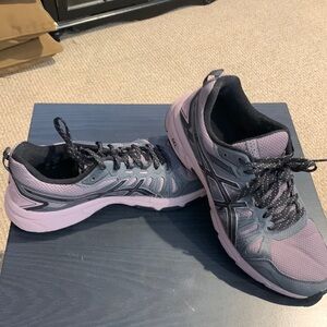 Womens asics tennis shoe size 10 1/2